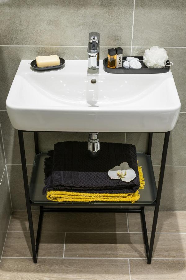 פריז Pratic Hotel מראה חיצוני תמונה