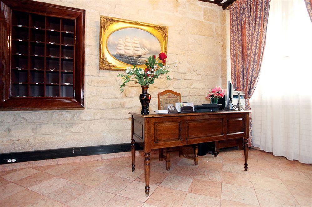 פריז Pratic Hotel מראה חיצוני תמונה